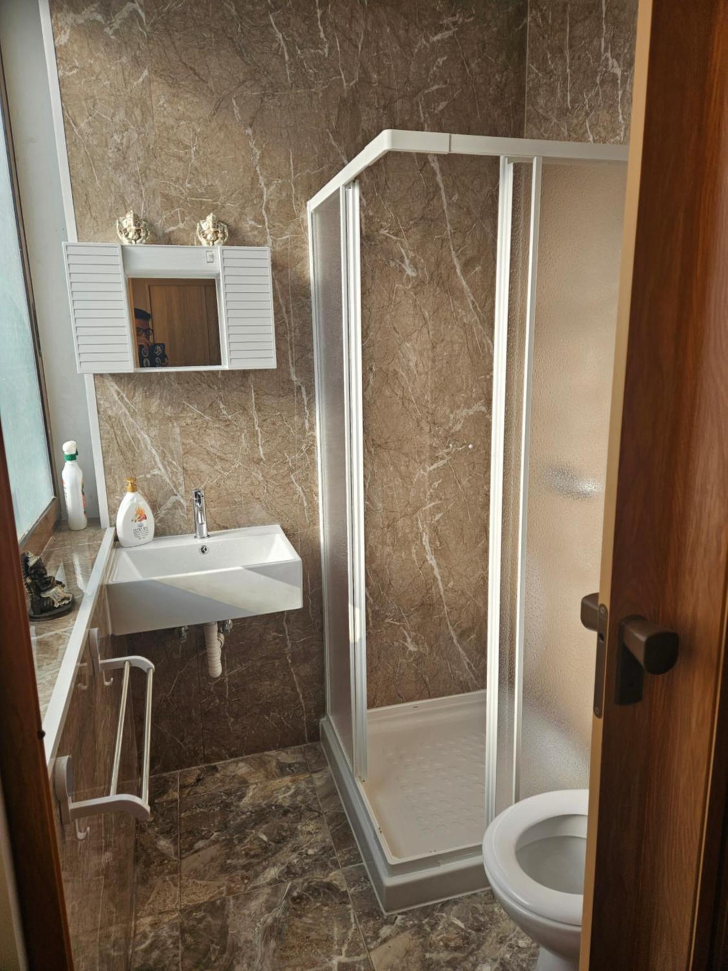 Lotus Guest House Malta Gzira 外观 照片